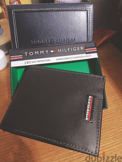Tommy Hilfiger original wallet
