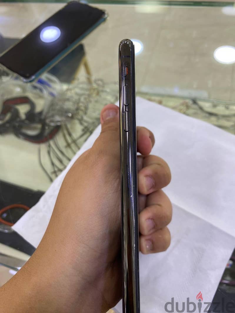 Apple - iPhone XS Max 2