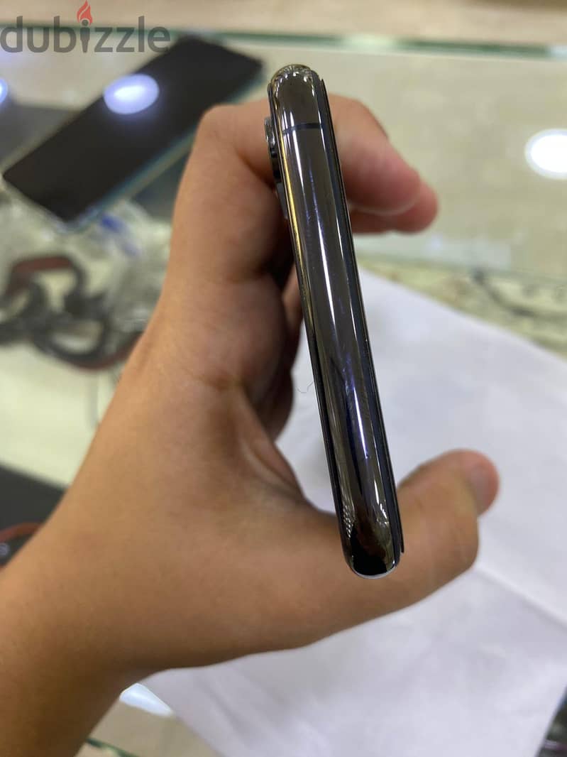 Apple - iPhone XS Max 5