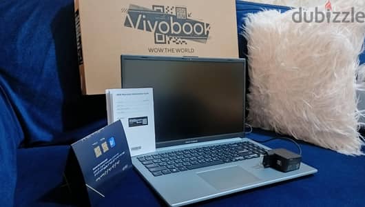 laptop Asus لاب توب كالجديد