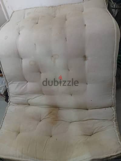 سرير خشب بالمرتبة (عرض 120) للبيع معاً