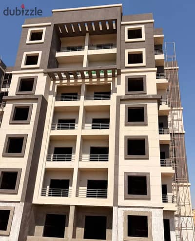 View and Receive: Apartment for Sale – Fully Finished, North-Facing (Bahary) Location 5 minutes away from Madinaty and the British University in Egypt