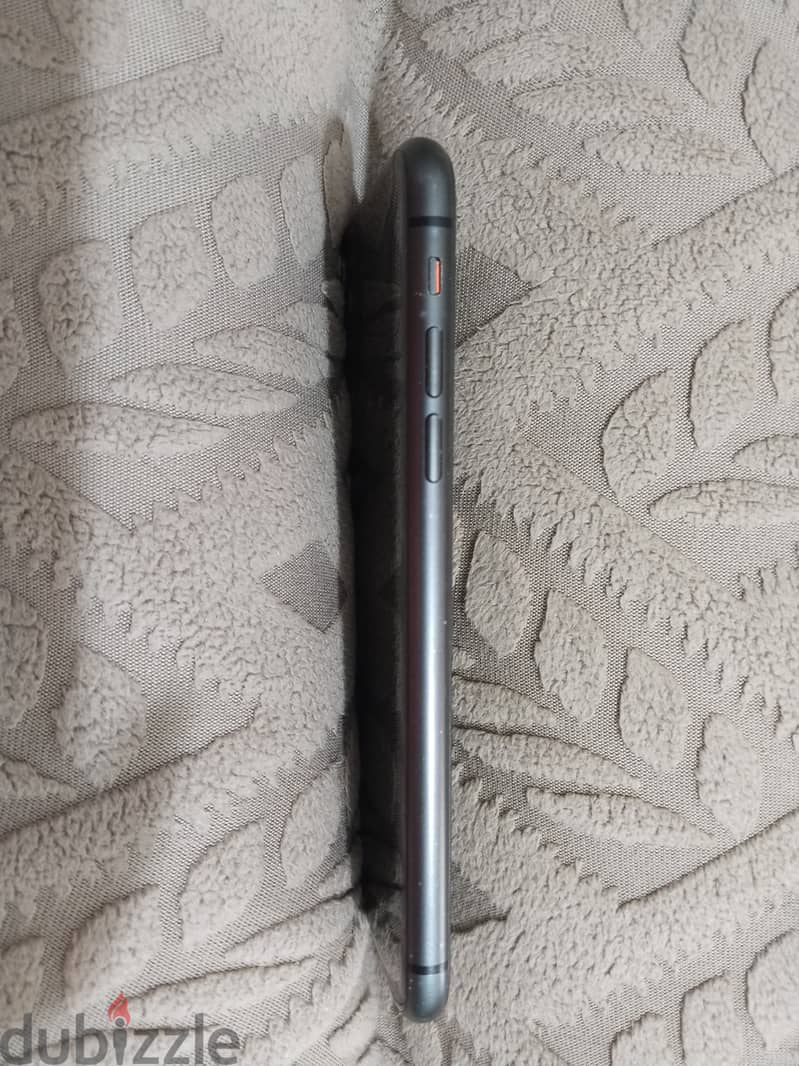 Apple - iPhone 11 4