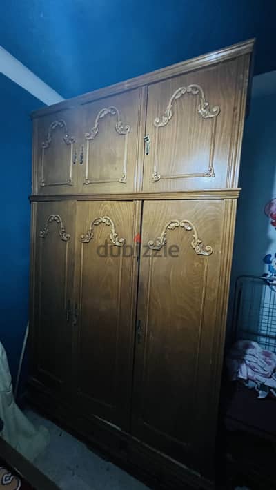 دولاب + سرير اطفال