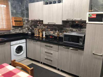 Kitchen مطبخ جاهز (أتش بي ال ) تيلاندي 7 قطع بمقاس 2.50 متر