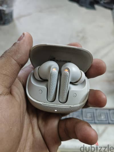 ايربودز Qcy Ht 15