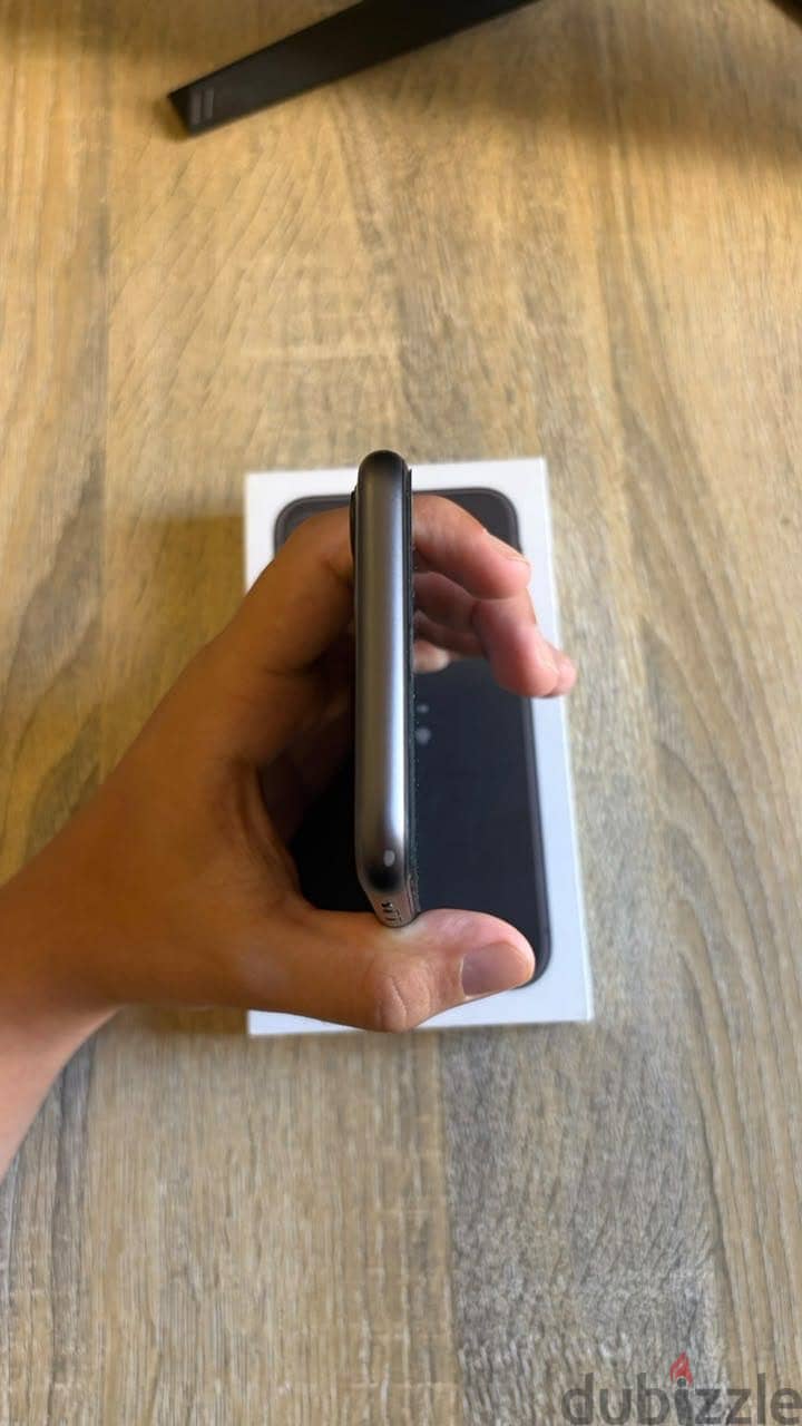 Apple - iPhone 11 3