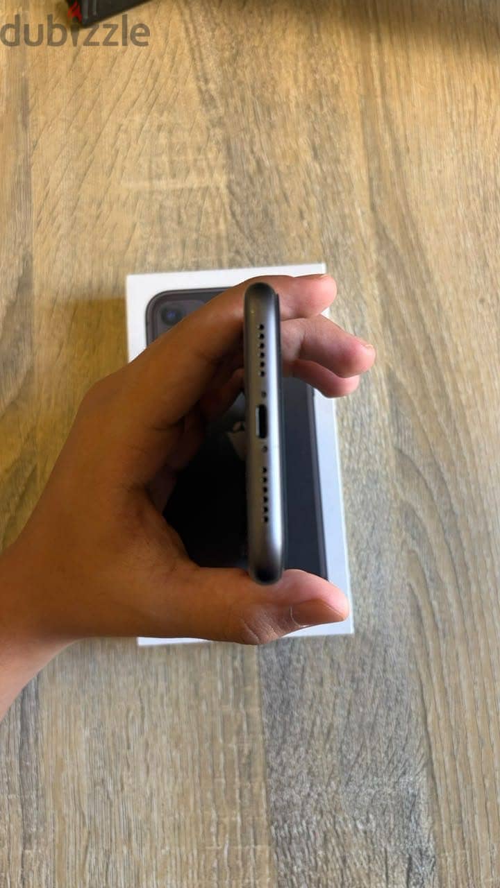 Apple - iPhone 11 7