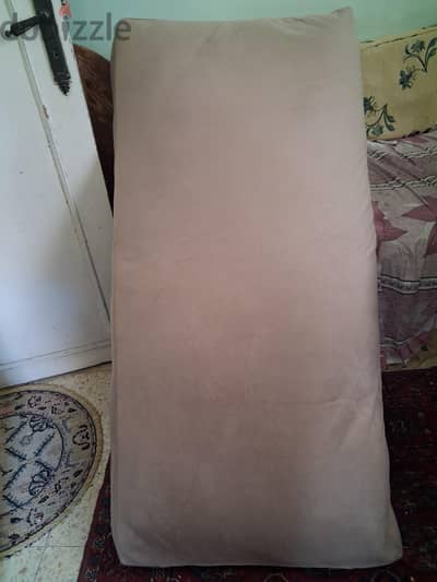 مرتبه للركنه او كنبه
