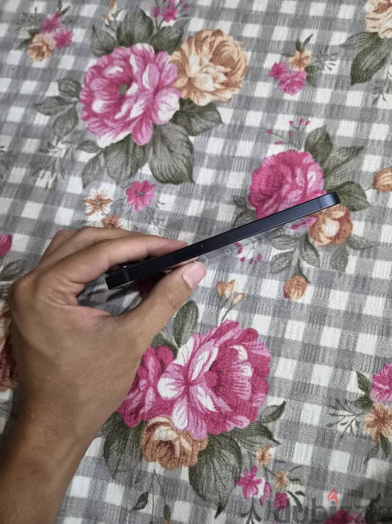 Apple - iPhone 13 3