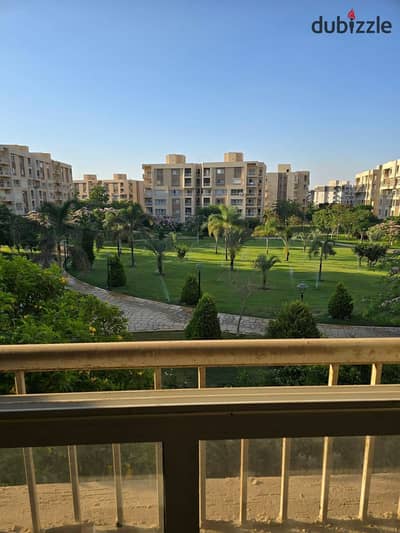 For rent in Madinaty (B11): The most sought-after model, 200 sqm, with a wide garden view.