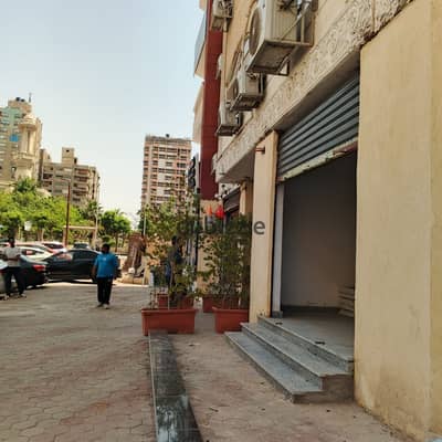 محل للايجار جميع نشاطات نزهه سيتي مول