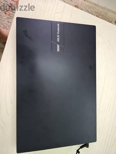 Asus Vivobook استعمال ٤ ساعات
