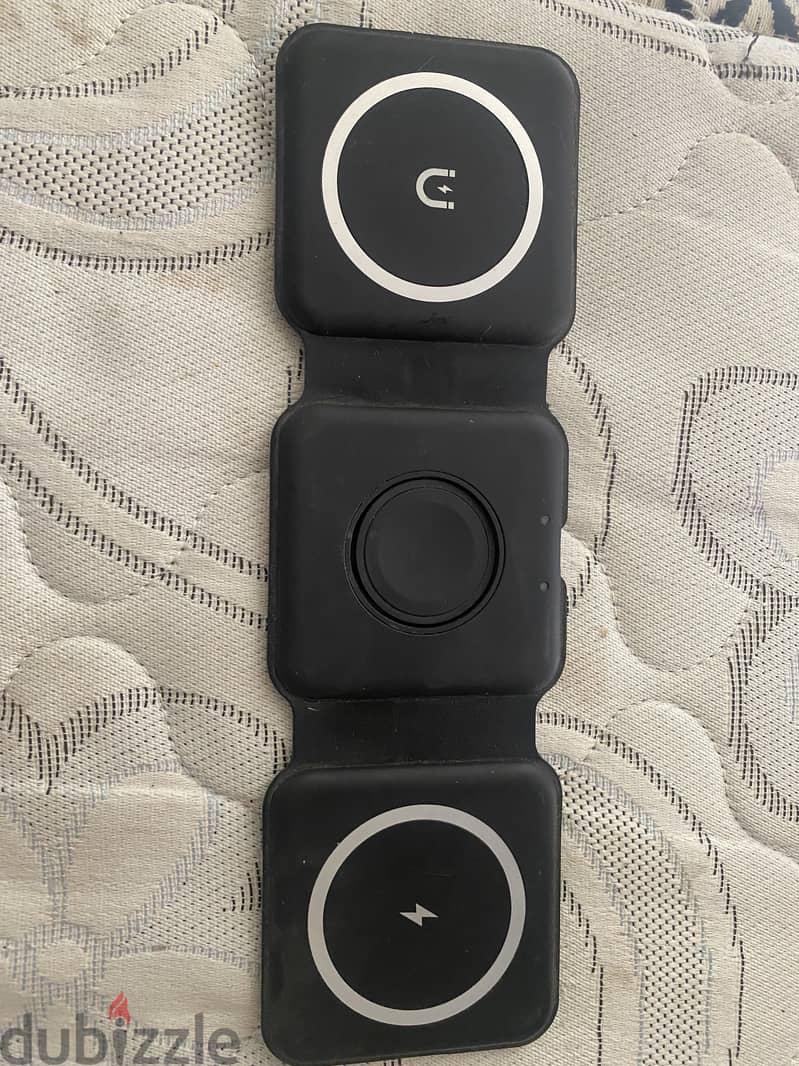Wireless charger 3 places 1