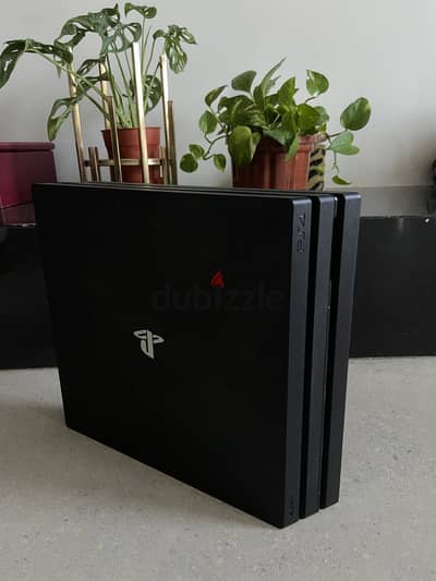 Playstation 4 pro - perfect condition