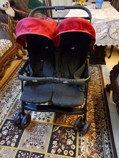 عربية اطفال توينز بحالة جيدة جدا