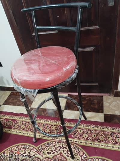 كرسي بار  للبيع كالجديد خامة تقيلة