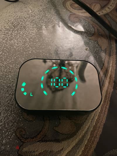 Earbuds ديجيتال