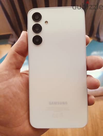 سامسونج a25 5G بحاله الزيرو معاه الكرتونه والضمان استعمال ٦ شهور البيع