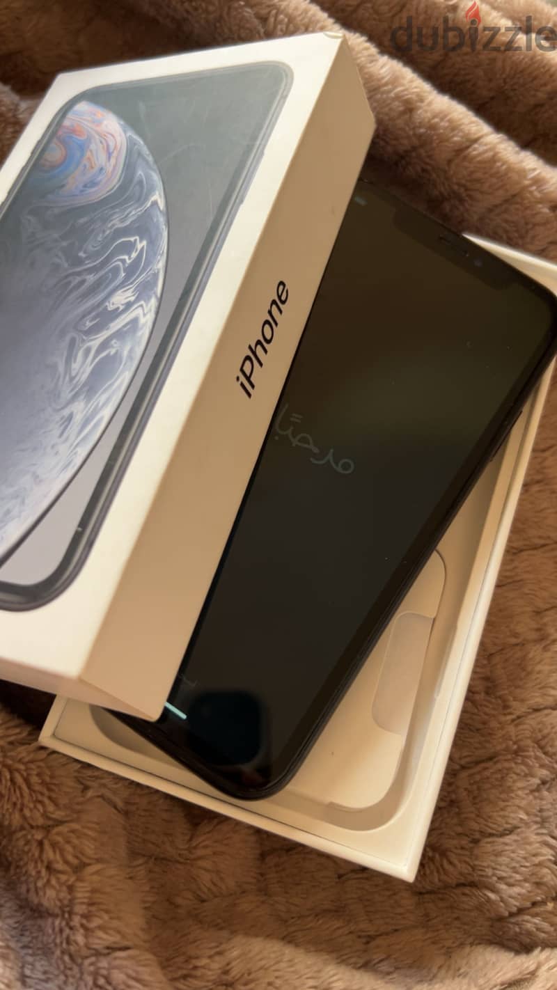 Apple - iPhone XR 1