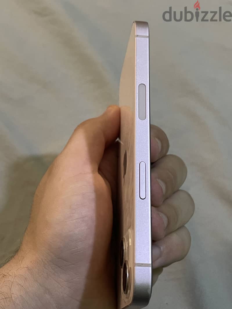 iPhone 13 4