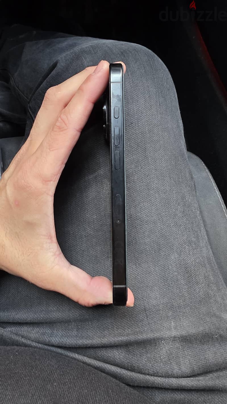 Apple - iPhone 16 Pro 2