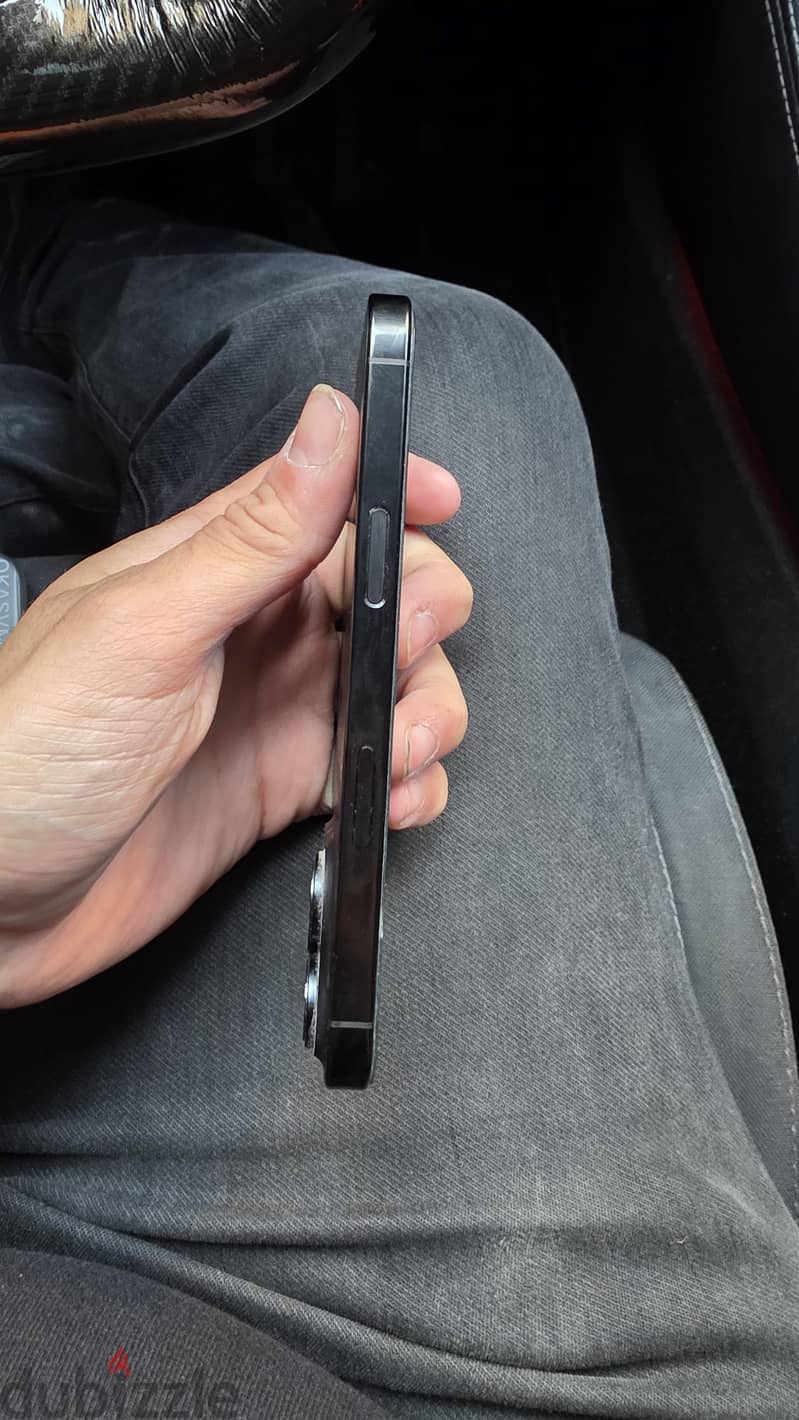 Apple - iPhone 16 Pro 4