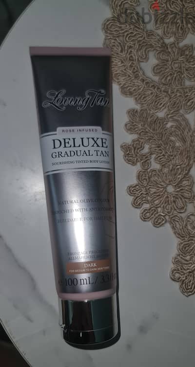 Deluxe tinted body lotion