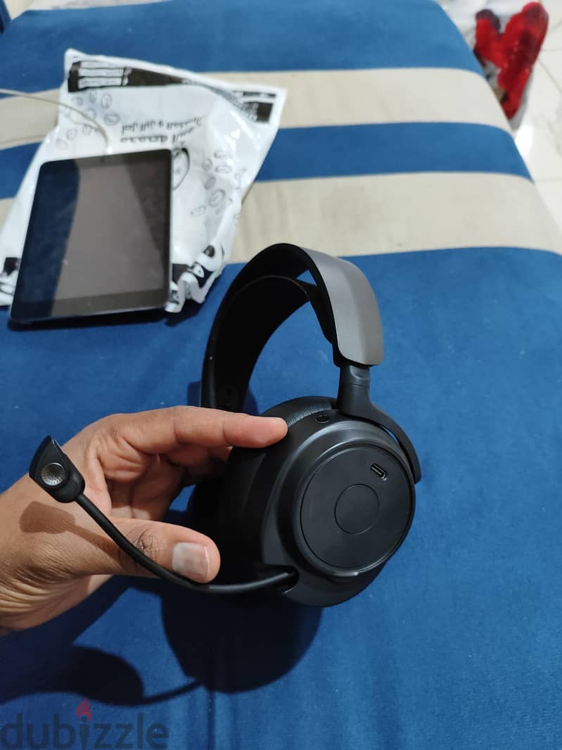SteelSeries Arctis Nova Pro Wireless 6