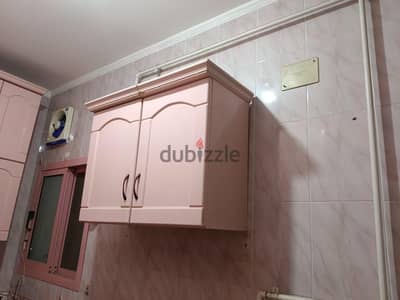 مطبخ خشب بالرخامه