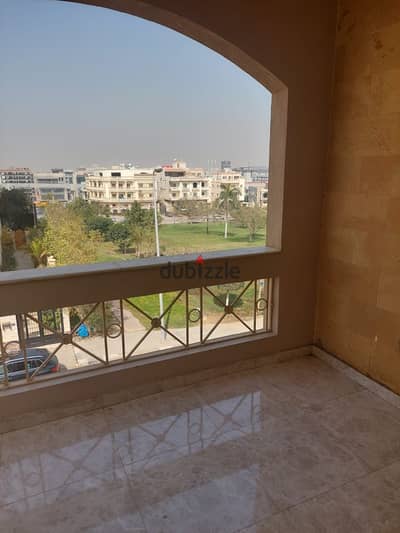 Apartment 200 m Al-Nargis 1 Villas next to the southern ninety three rooms and 2 bathrooms and a reception natural gas on a large garden