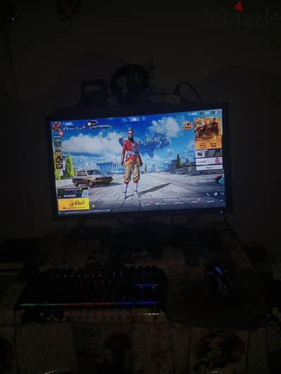 كمبيوتر جيمنج بأكسسوارات