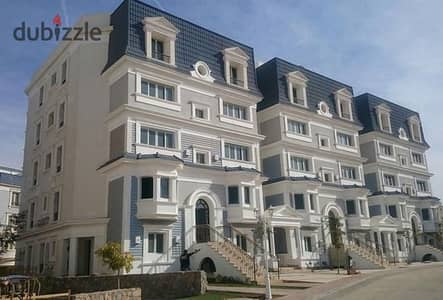 اي فيلا جاردن ميدل A على لاند سكيب وقريبة للlake للبيع في ماونتن فيو هايد بارك
