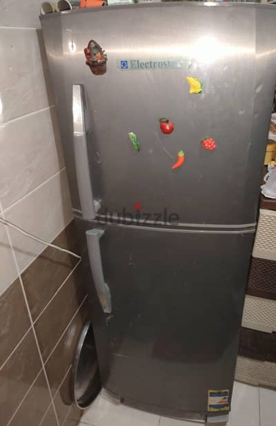 تلاجه الكتروستار