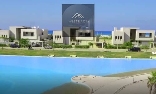 A distinctive villa/palace for sale featuring a panoramic sea view. It comes fully finished, including the kitchen and air conditioning