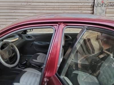 دايو لانوس 2000