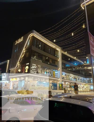 A shop for immediate occupancy, currently rented for 78,000 per month, is available for viewing in Fifth Settlement. The price can be paid in installments.