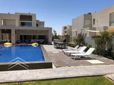 Chalet for sale in Garden, ultra-super-lux finished with air conditioning, on the sea, with a cash discount in Hacienda Palm Hills