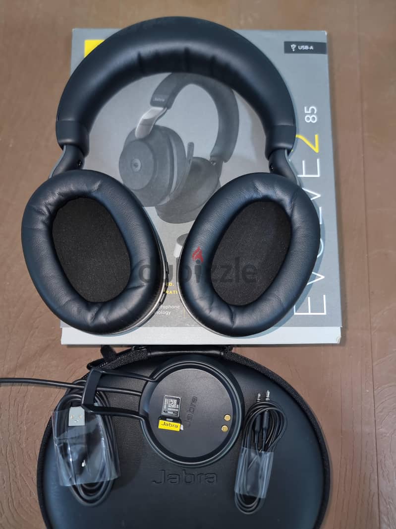 Jabra Evolve2 85 Wireless Headset 8