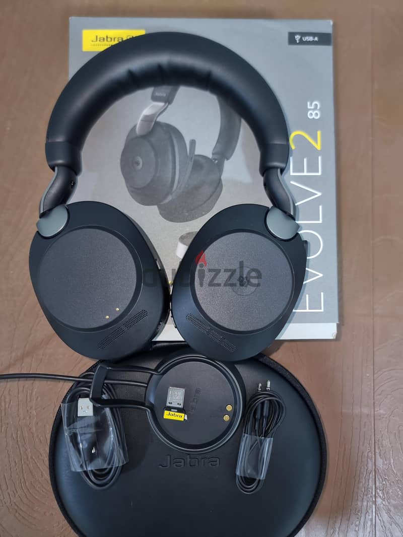 Jabra Evolve2 85 Wireless Headset 2