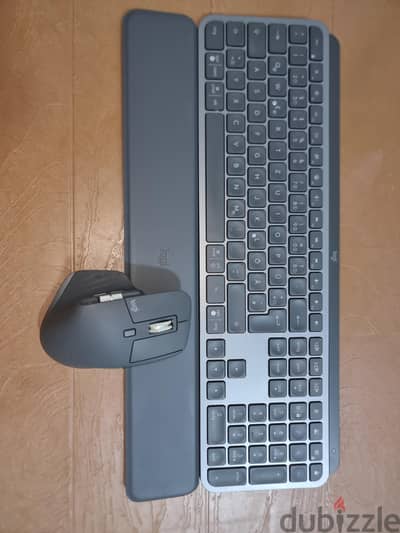Logitech MX Master 3S + MX Keys for Business | Premium Bundle Logitech MX Master 3S + MX Keys for Business | Premium Bundle