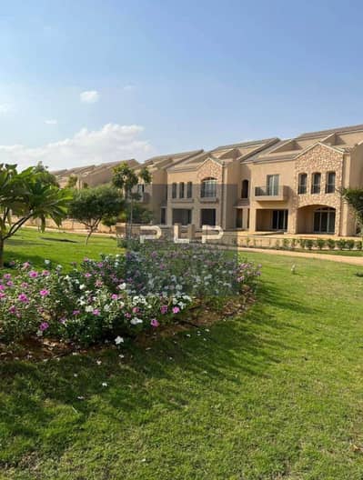 تاون هاوس للبيع  استلام فوري بر في كمبوند جرين اسكويرالمستقبل سيتي قرب العاصمة الاداريه ومطار القاهرة Green Square Mostakbal City