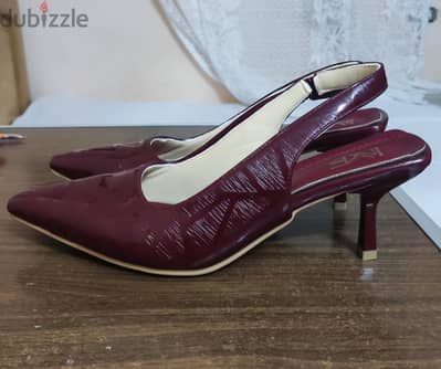 Burgundy Heel - Size 38 - New