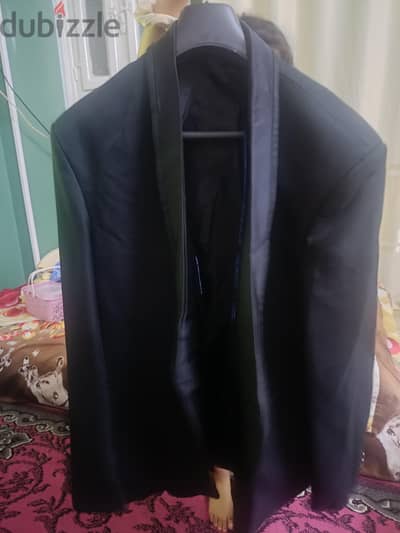 بدلة و 2 بليزر ستايل تركي مقاس 56 و58