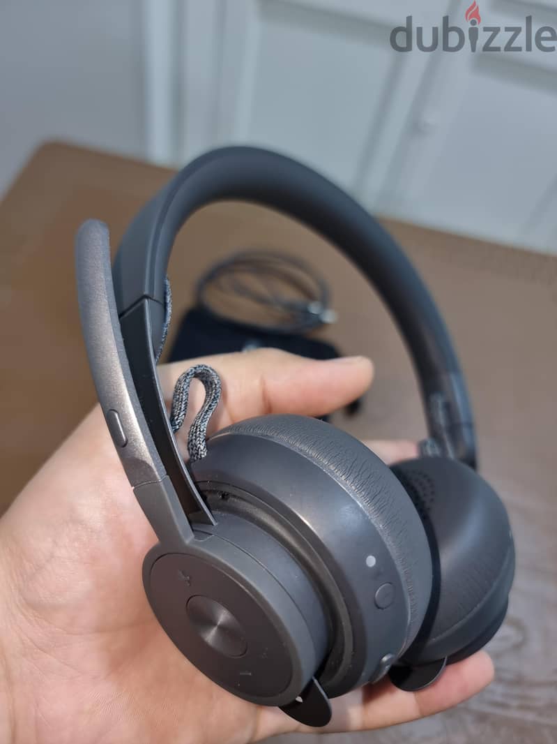 Logitech Zone Wireless Headset 1