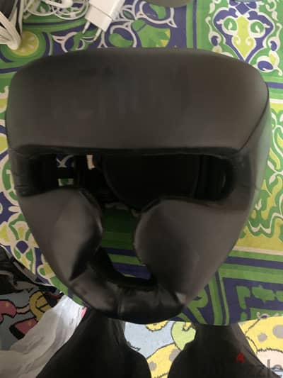 Headguard استخدمته 5-6 مرات كانه جديد Headguard استخدمته 5-6 مرات كانه جديد