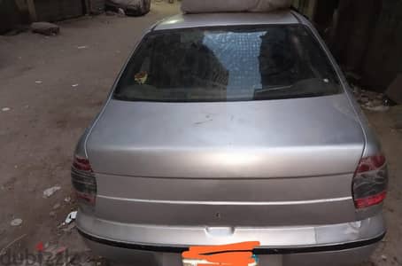 فيات سيينا 2003