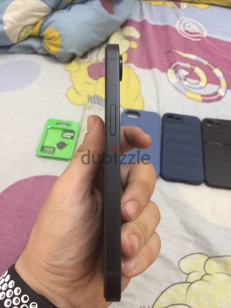 Apple - iPhone 16e 4