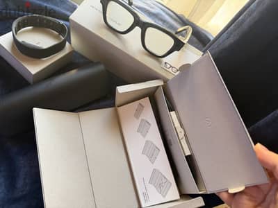 Ray-Ban Meta Display  68000