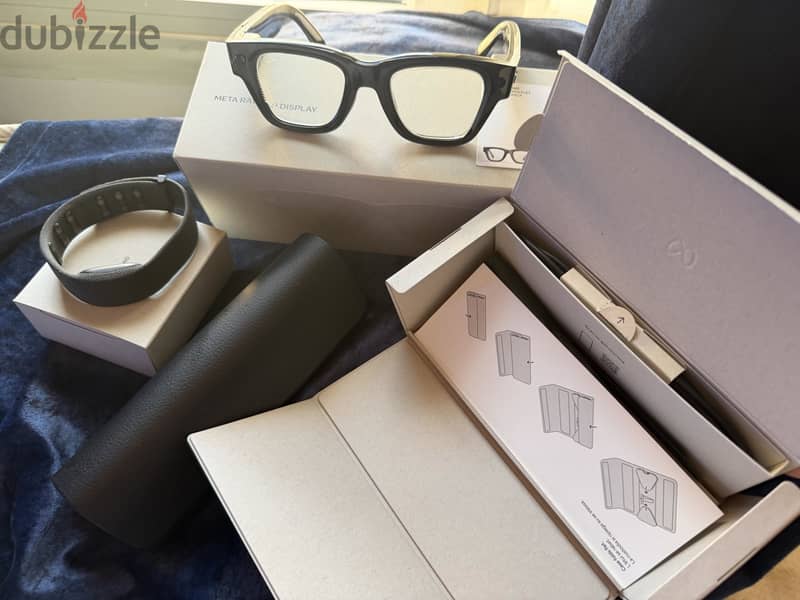 Ray-Ban Meta Display  54000 4
